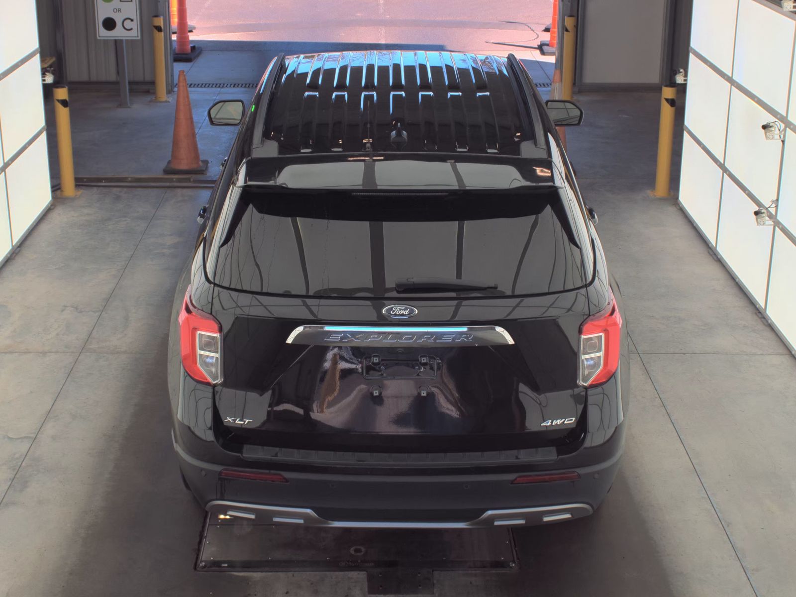 2023 Ford Explorer XLT AWD