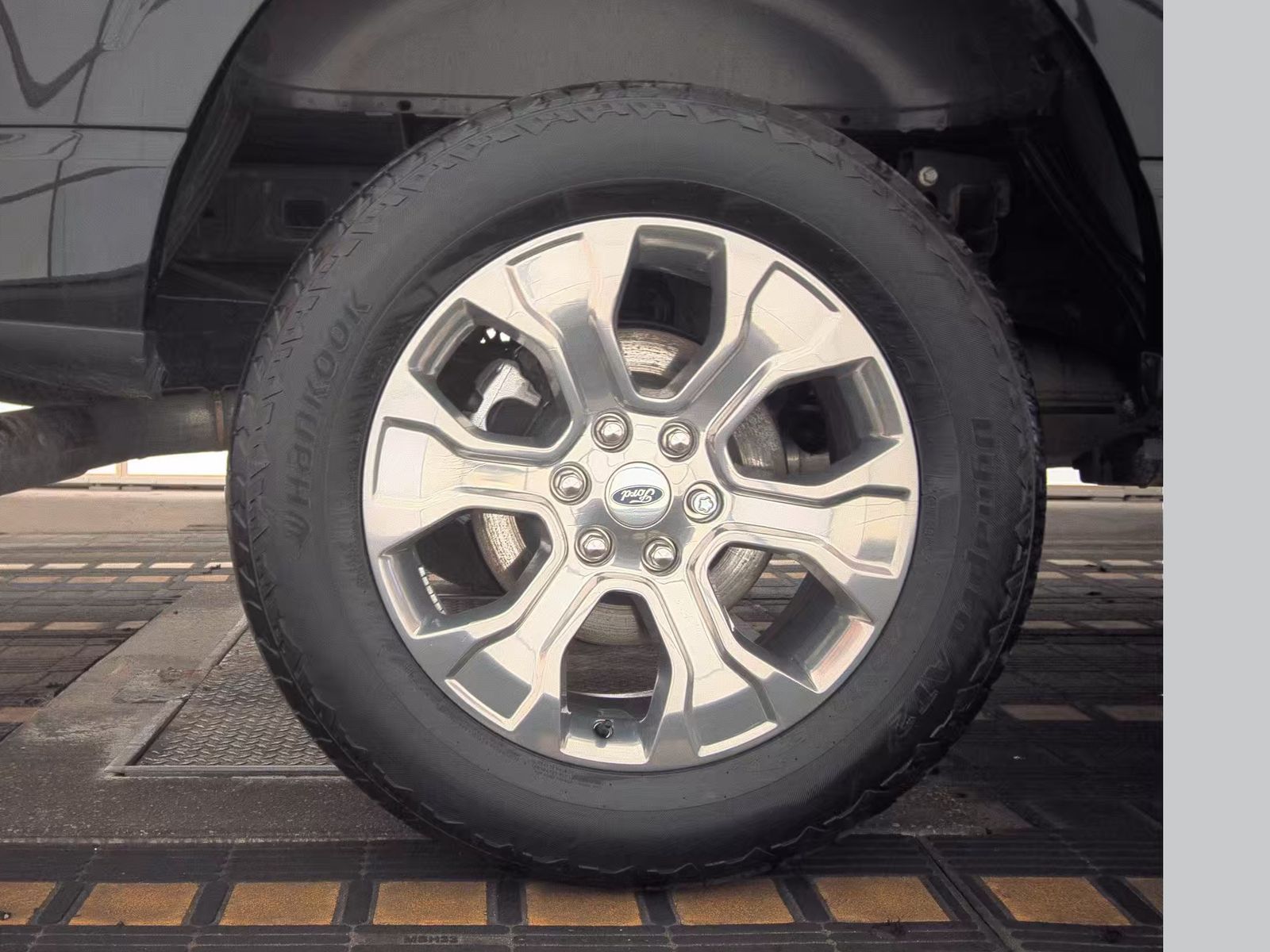 2023 Ford F-150 Platinum AWD