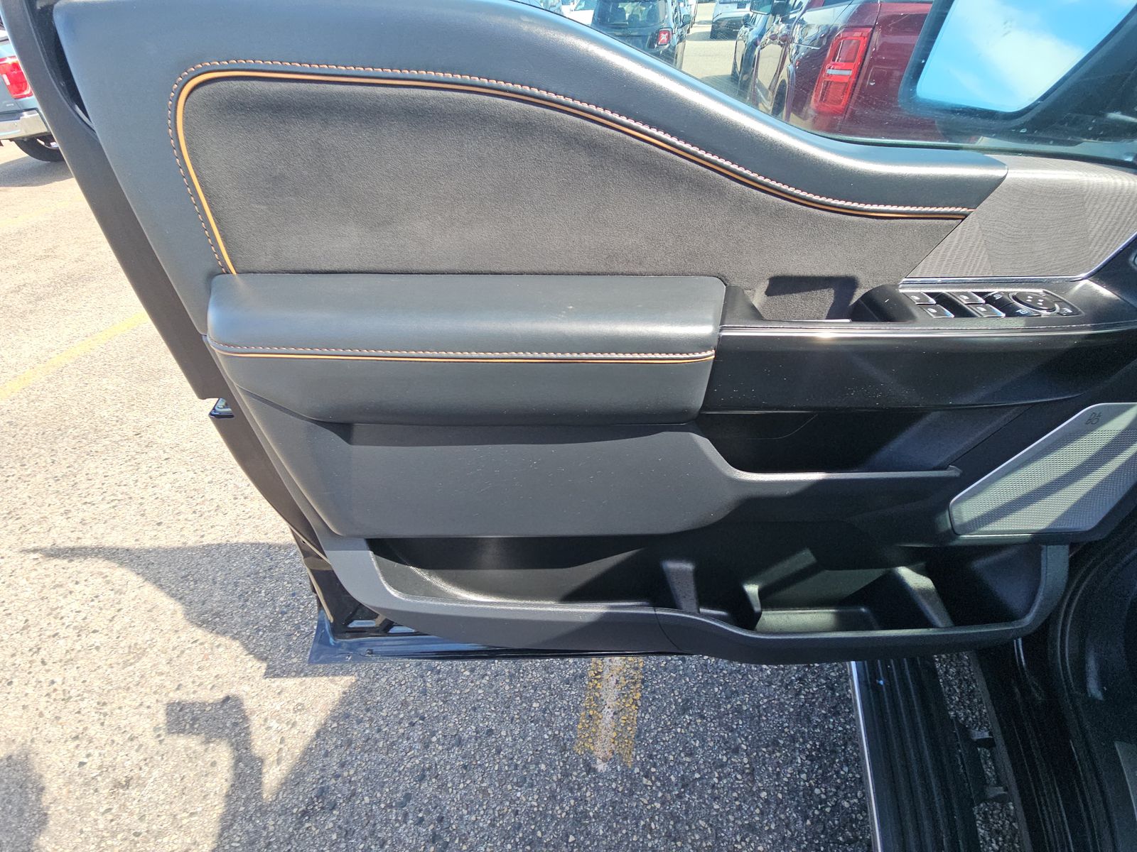 2023 Ford F-150 Platinum AWD