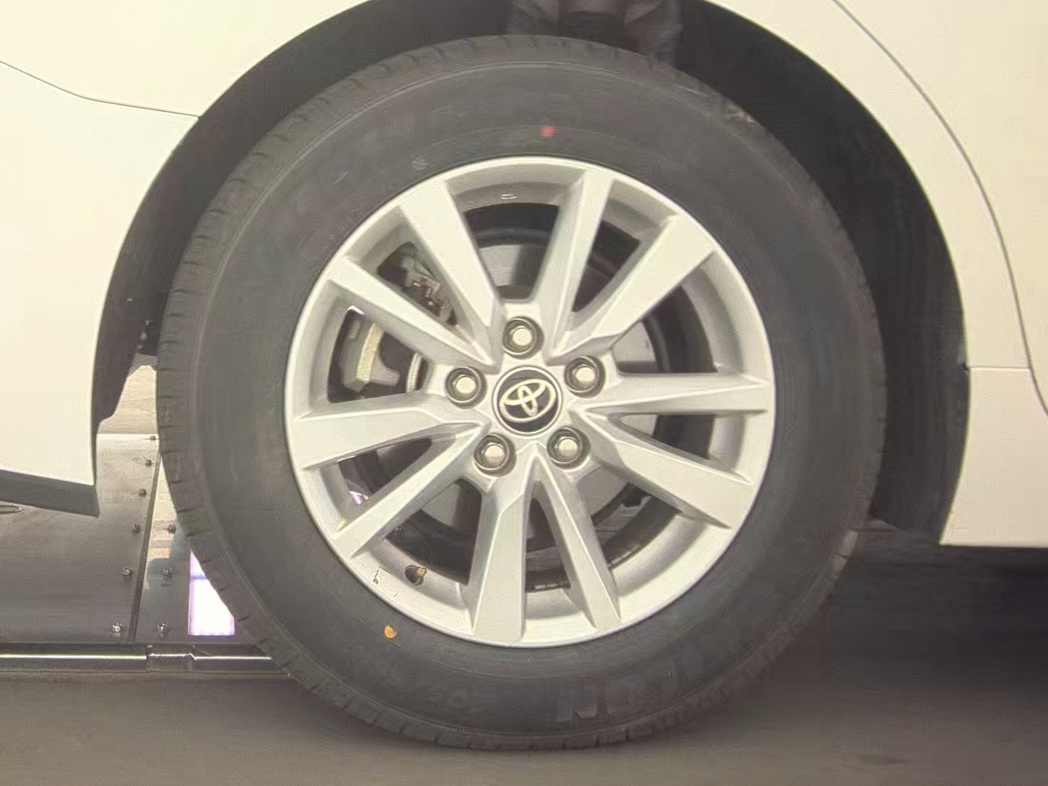 2025 Toyota Camry LE FWD