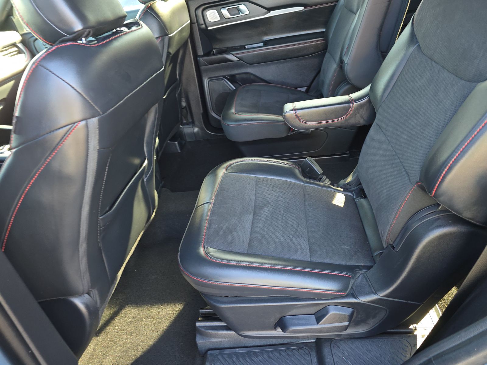 2025 Ford Explorer ST AWD