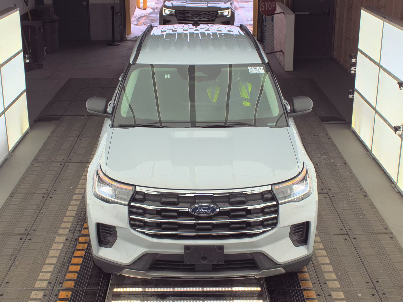 2025 Ford Explorer Active AWD