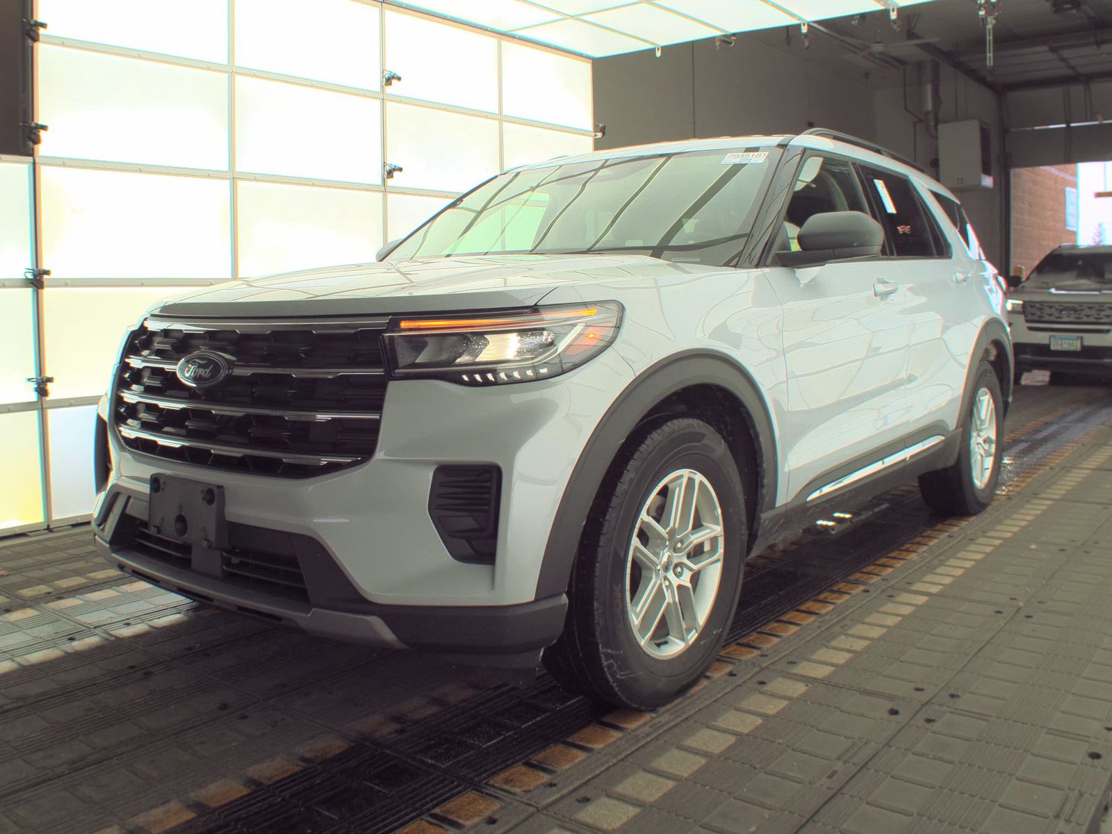 2025 Ford Explorer Active AWD