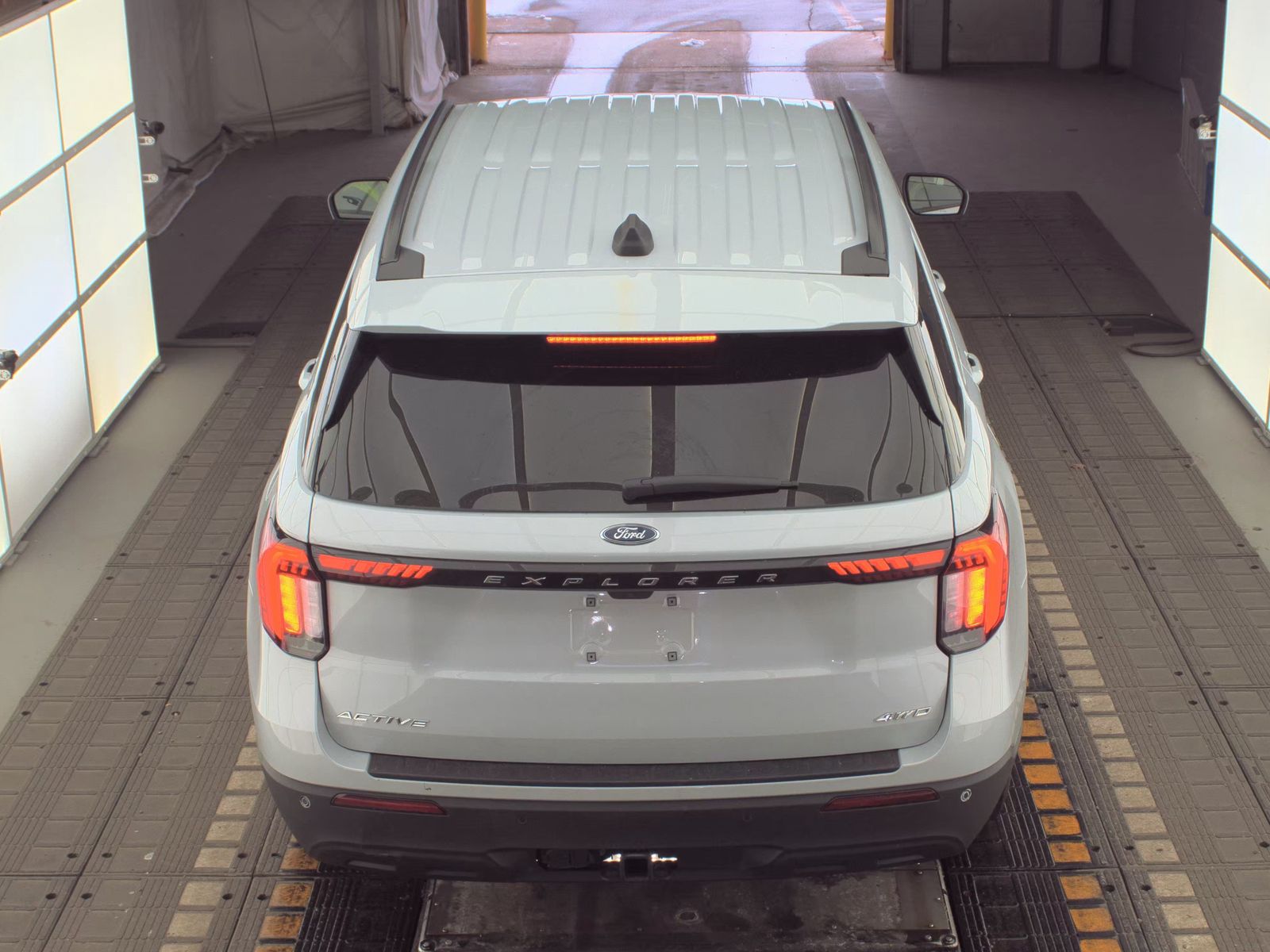 2025 Ford Explorer Active AWD