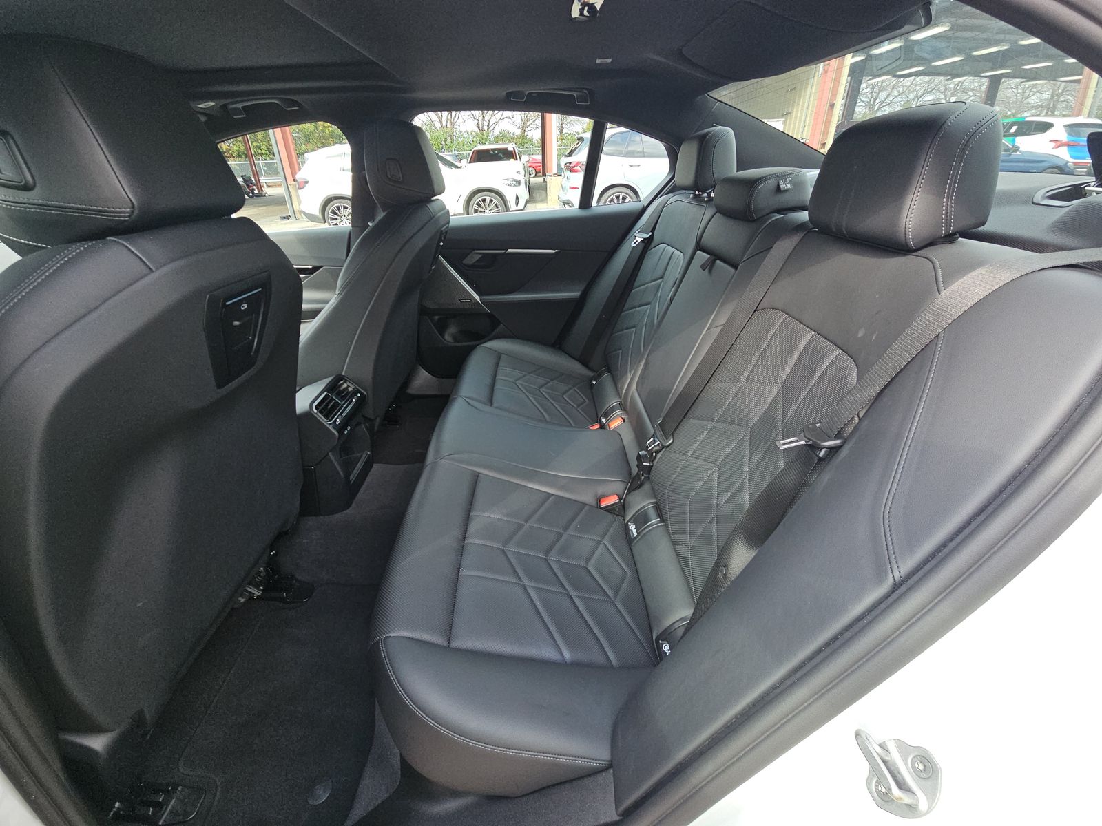 2025 BMW 5 Series 530i RWD