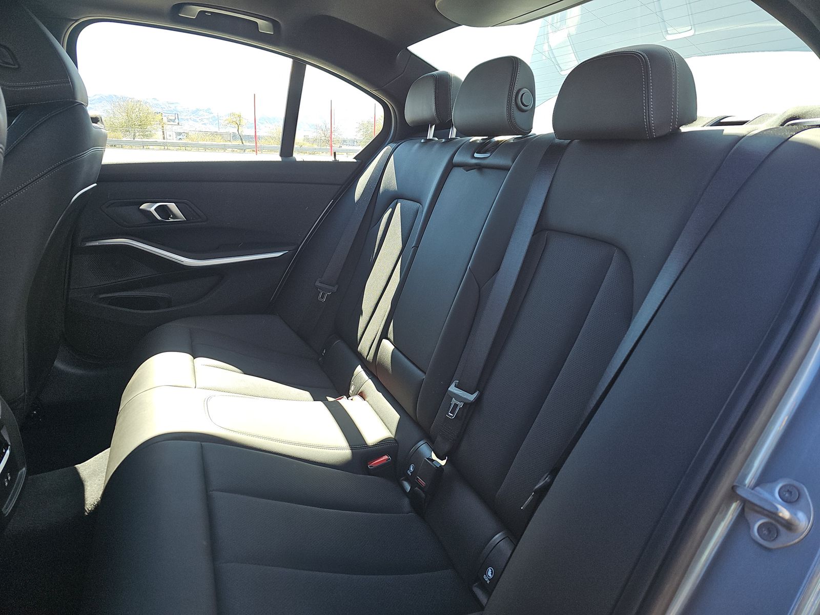 2025 BMW 3 Series 330i xDrive AWD