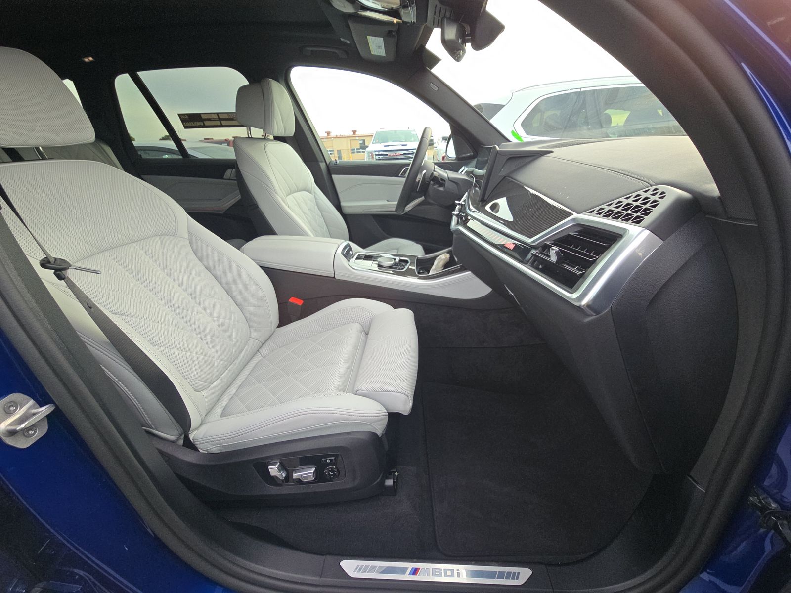 2026 BMW X5 M60i xDrive AWD