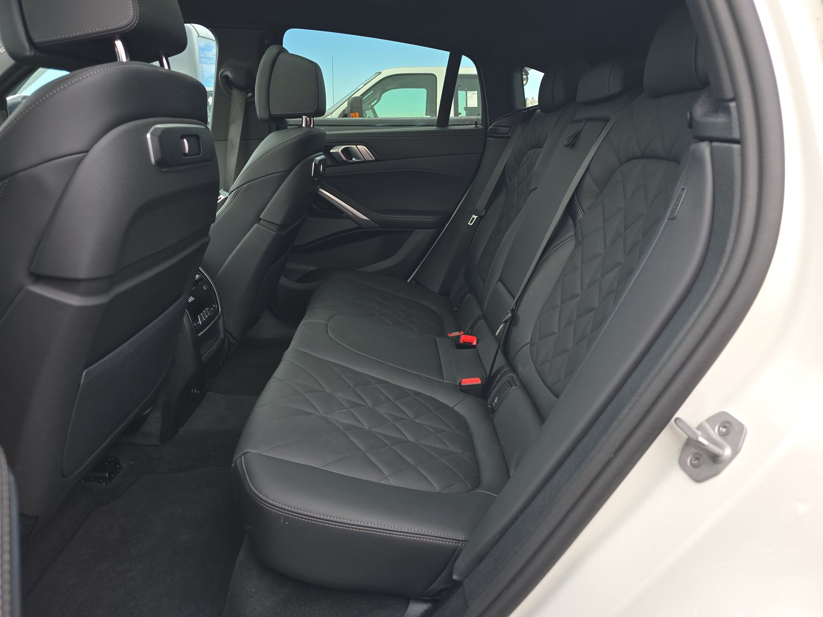 2026 BMW X6 xDrive40i AWD