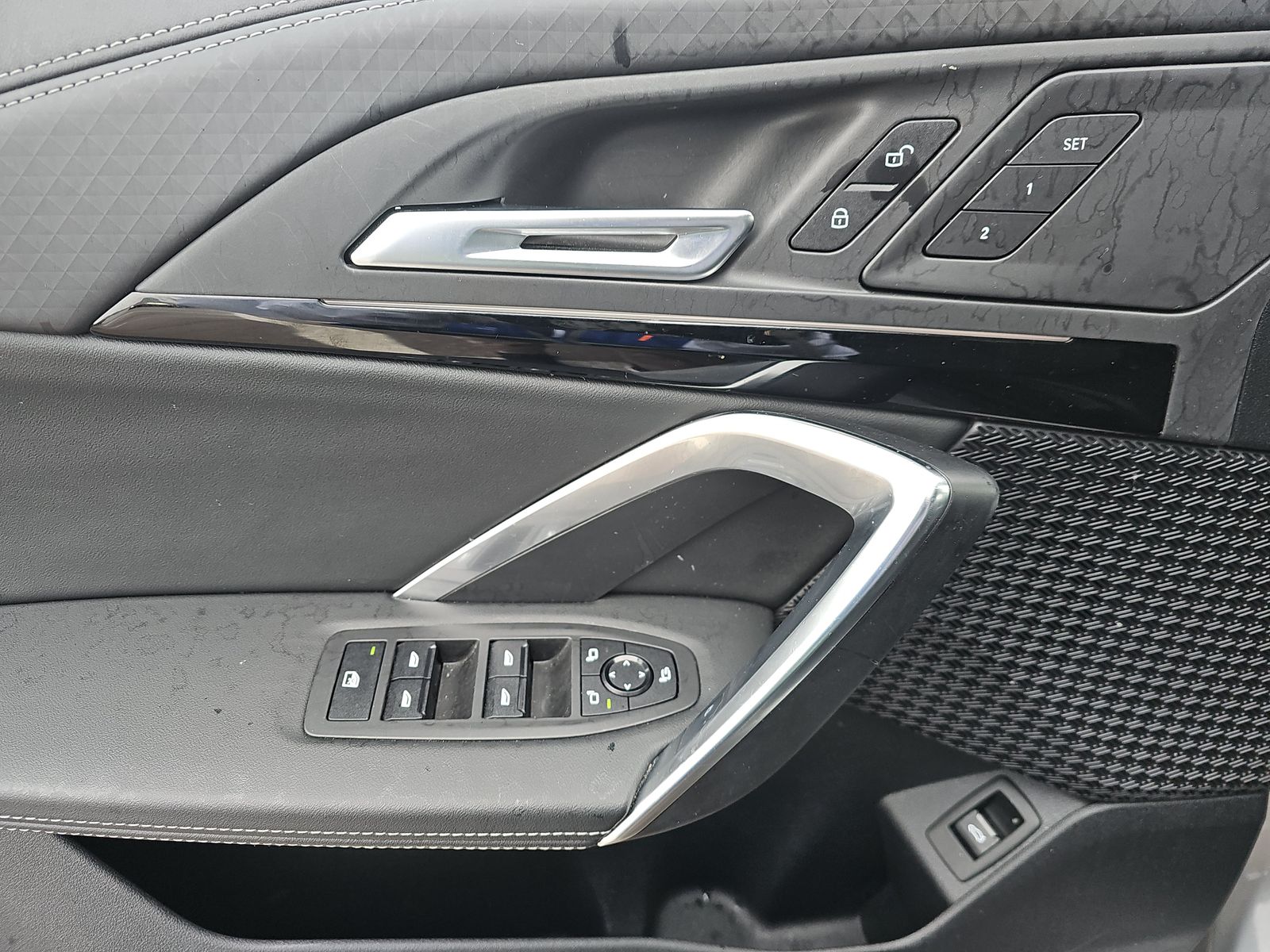 2025 BMW X2 xDrive28i AWD