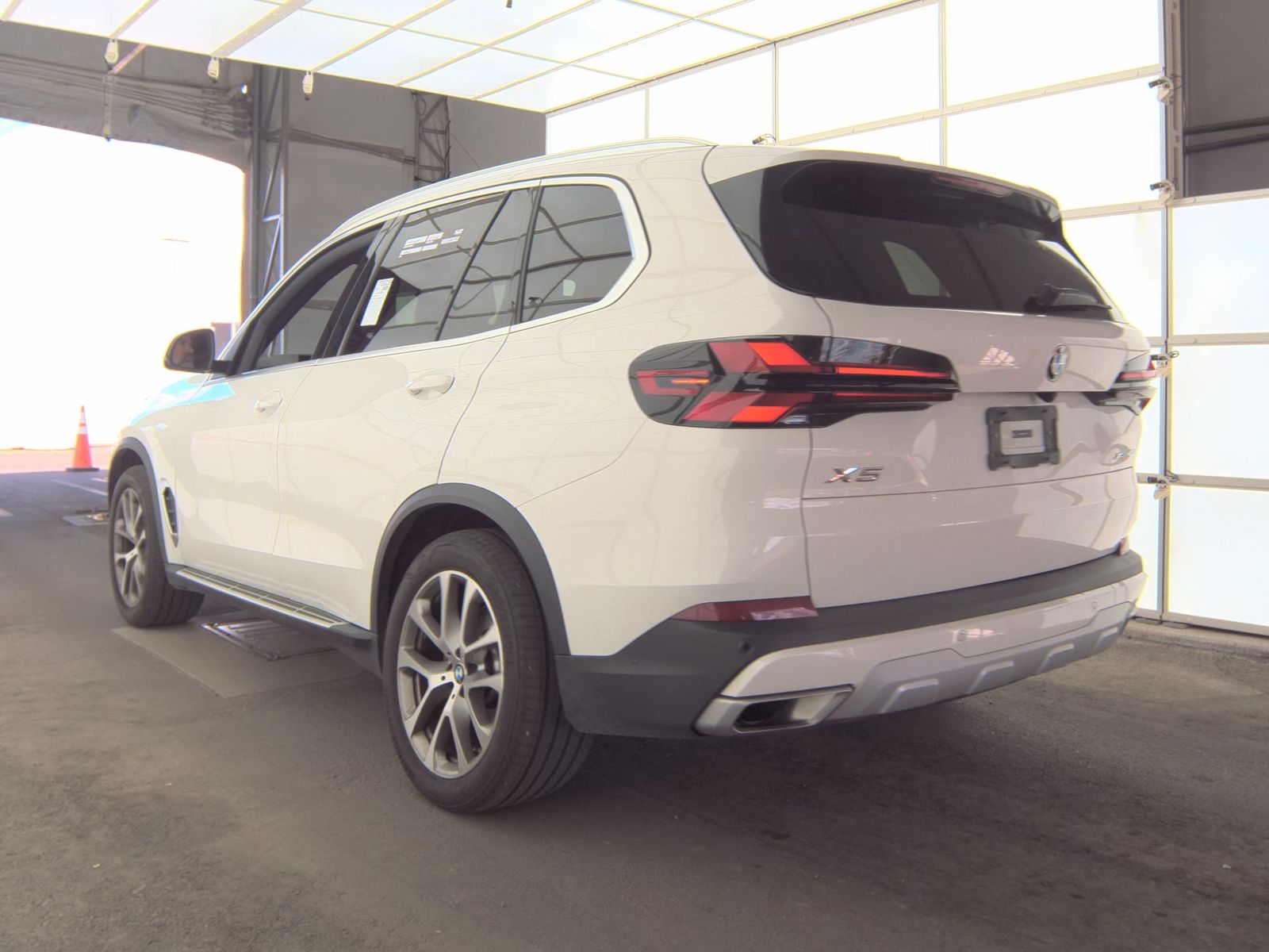 2025 BMW X5 xDrive40i AWD