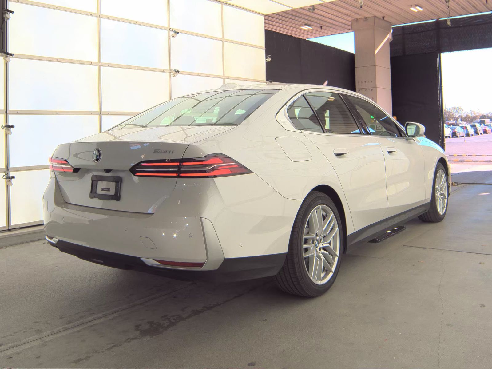 2025 BMW 5 Series 530i RWD