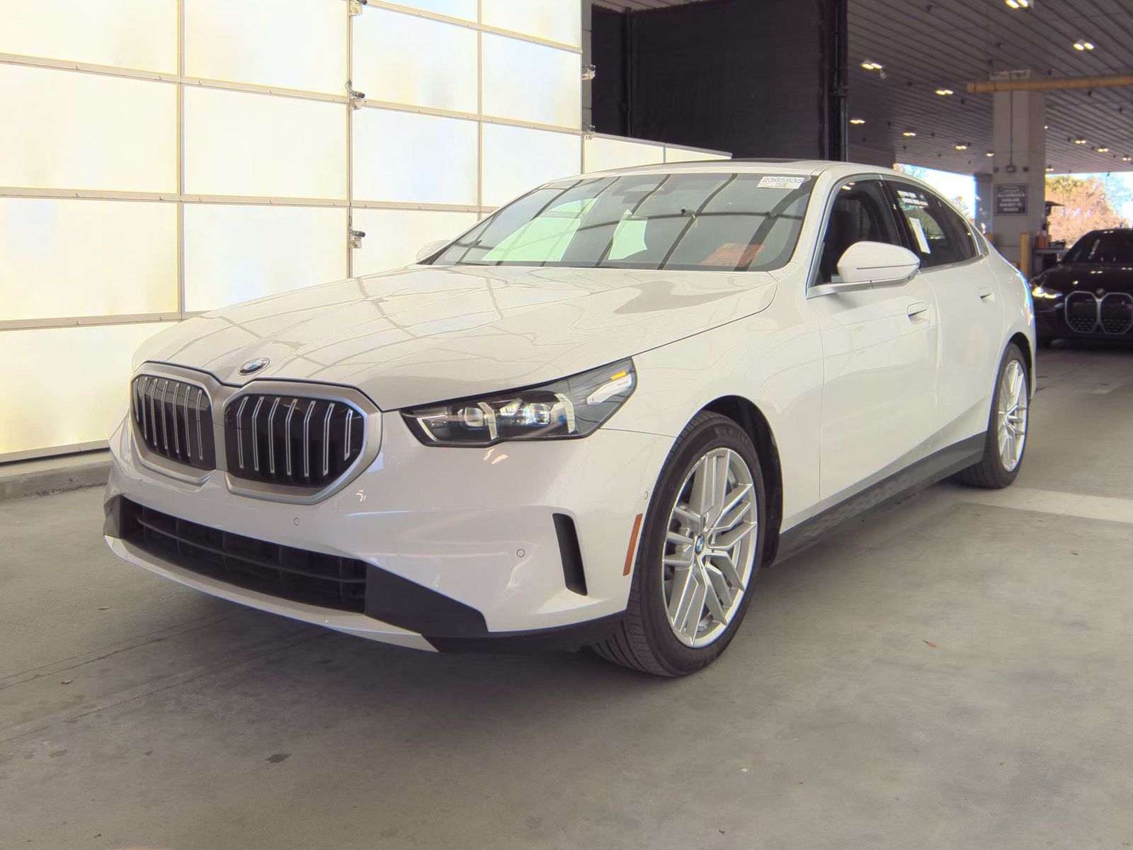 2025 BMW 5 Series 530i RWD