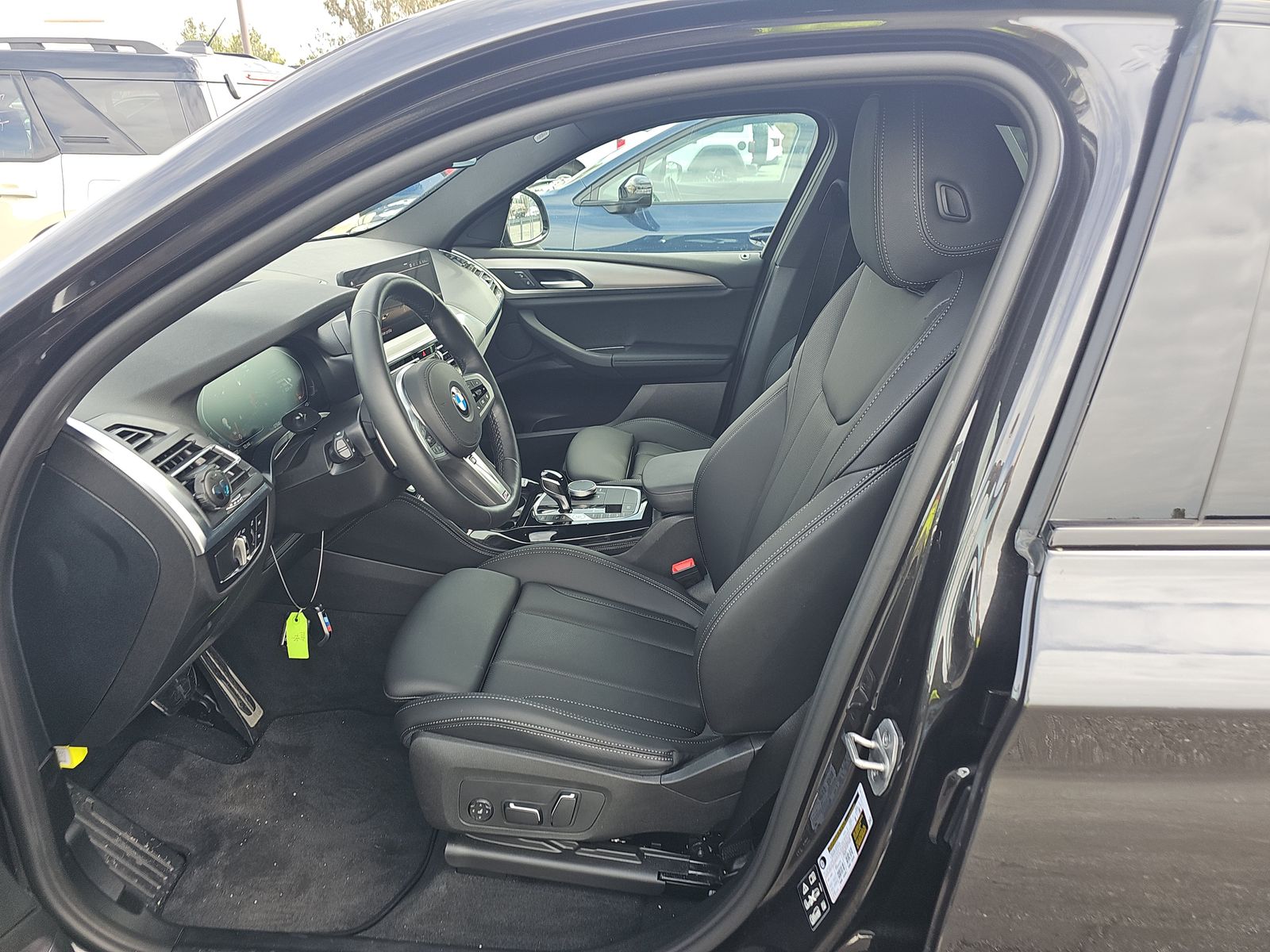 2025 BMW X4 xDrive30i AWD