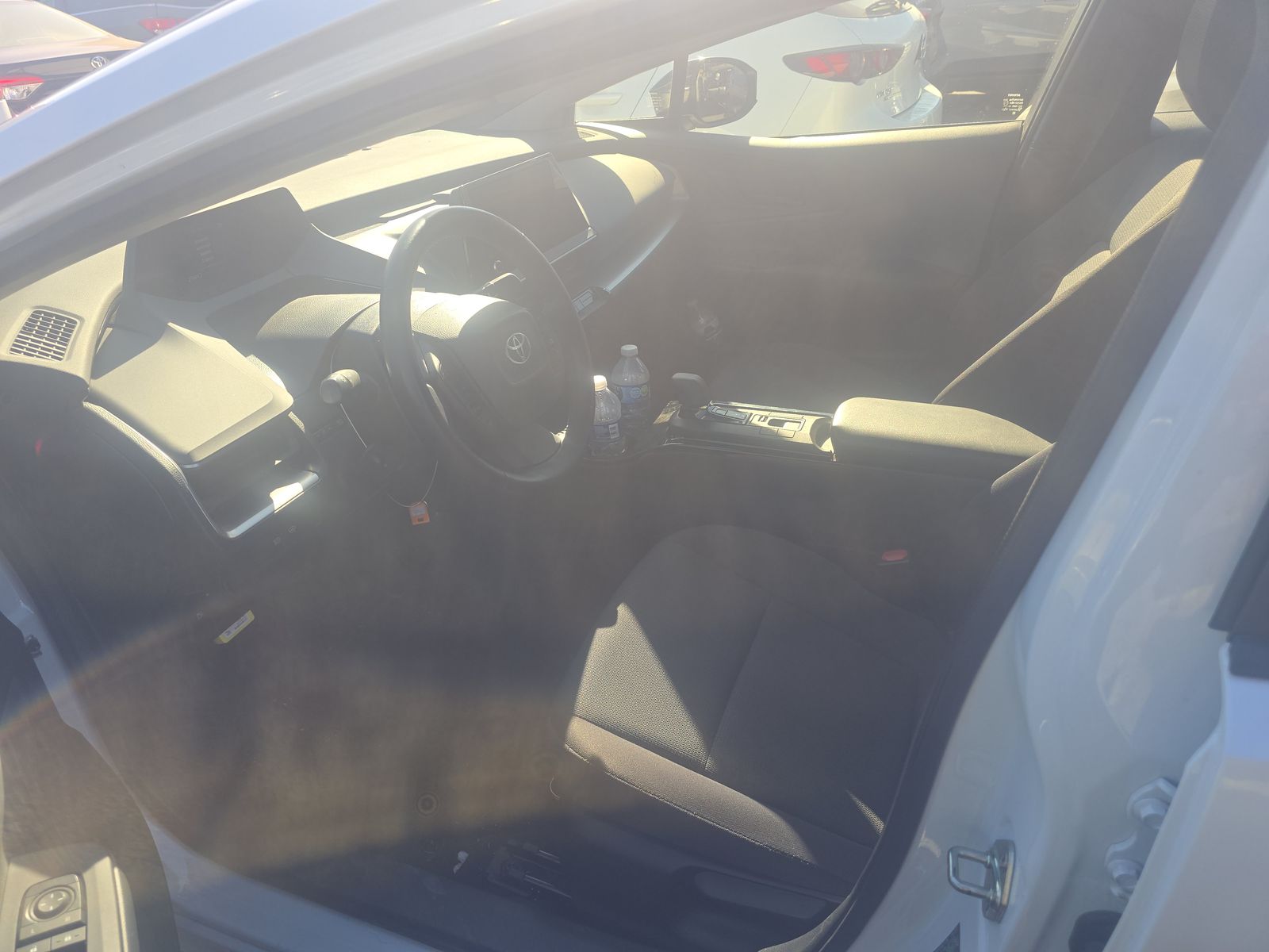 Toyota Prius LE снимка Toyota Prius LE