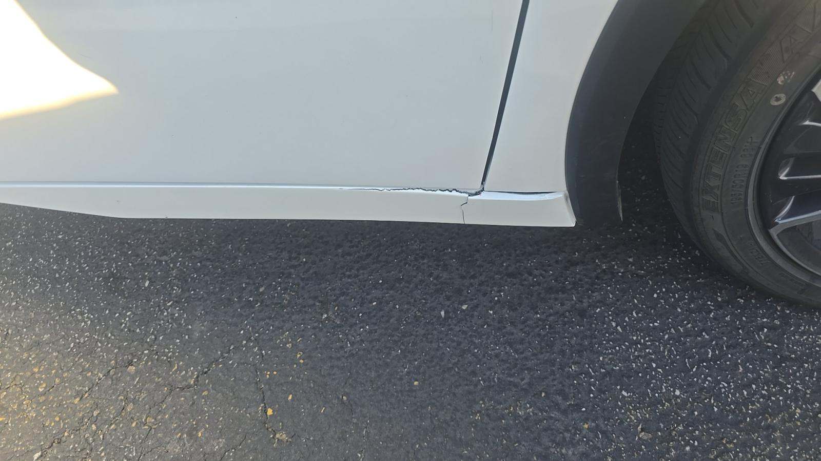 Toyota Prius LE снимка Toyota Prius LE
