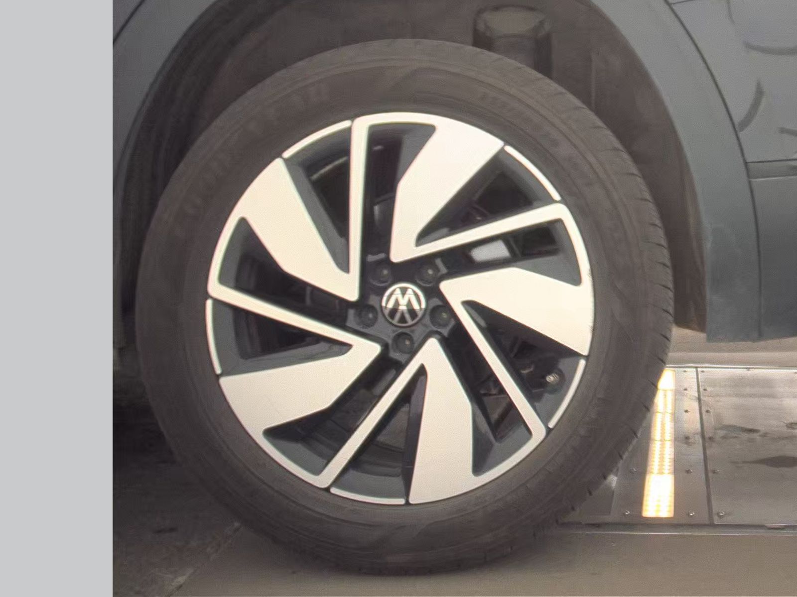 2024 Volkswagen Atlas 2.0T SE AWD