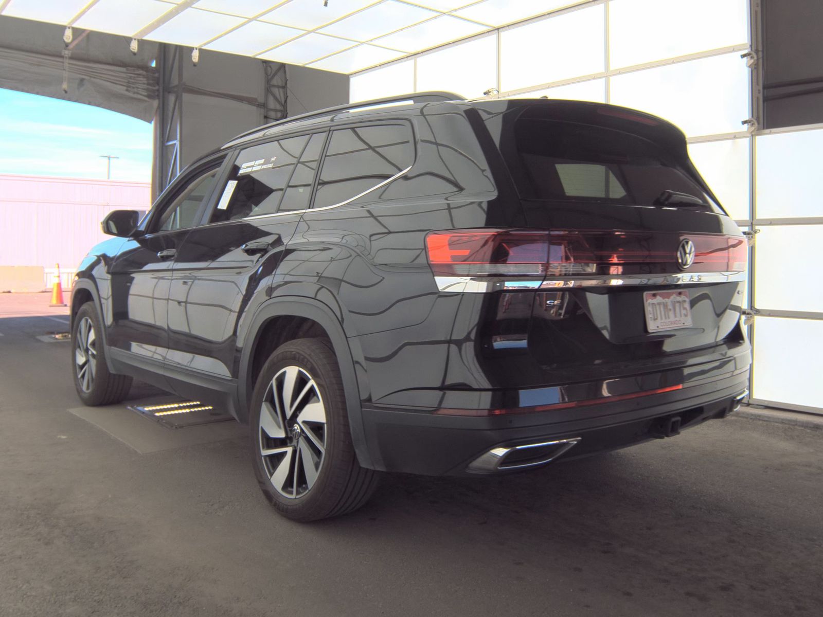 2024 Volkswagen Atlas 2.0T SE AWD