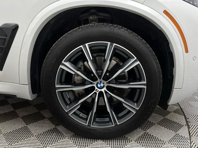 2025 BMW X5 xDrive40i AWD