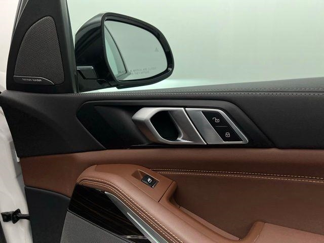 2025 BMW X5 xDrive40i AWD