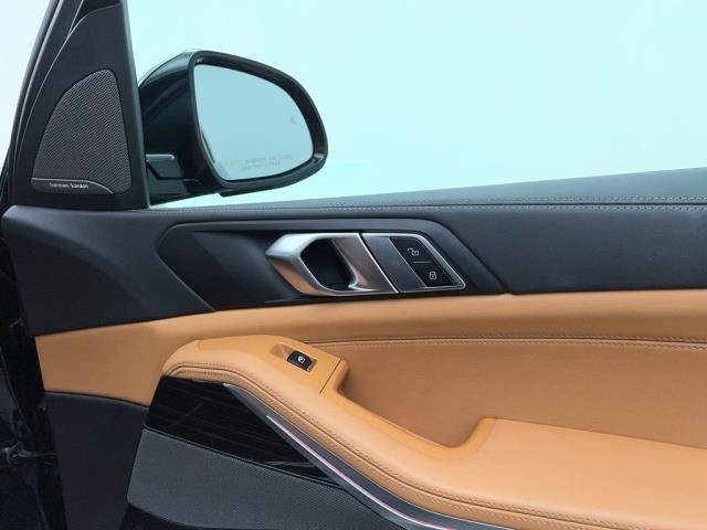 2025 BMW X5 xDrive40i AWD