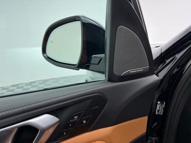 2025 BMW X5 xDrive40i AWD