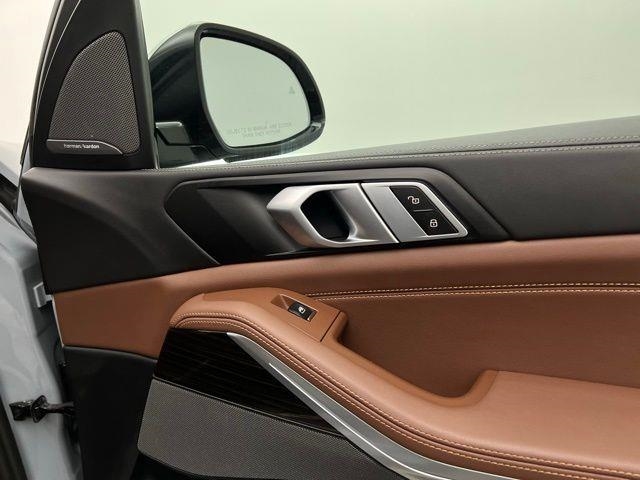 2025 BMW X5 xDrive40i AWD