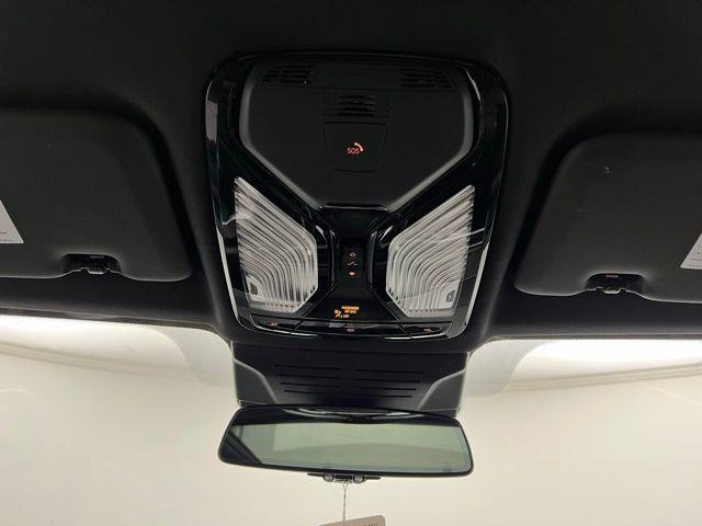 2025 BMW X5 xDrive40i AWD