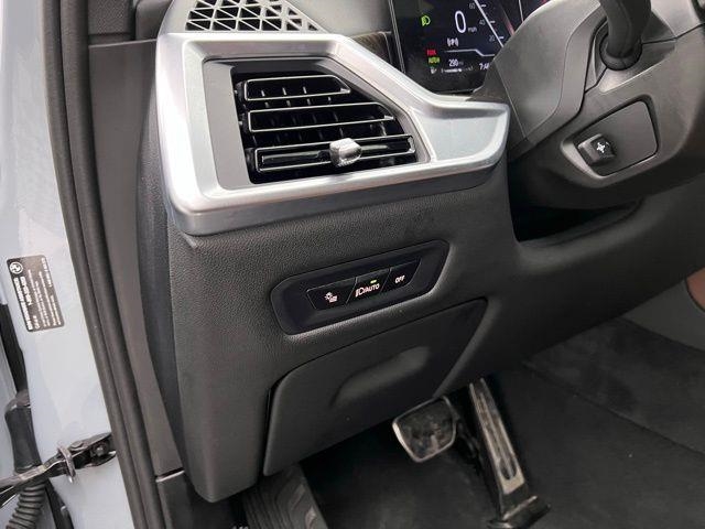 2025 BMW X5 xDrive40i AWD