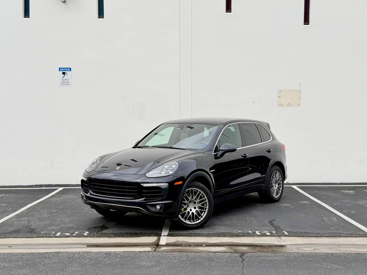 PORSCHE CAYENNE - 1