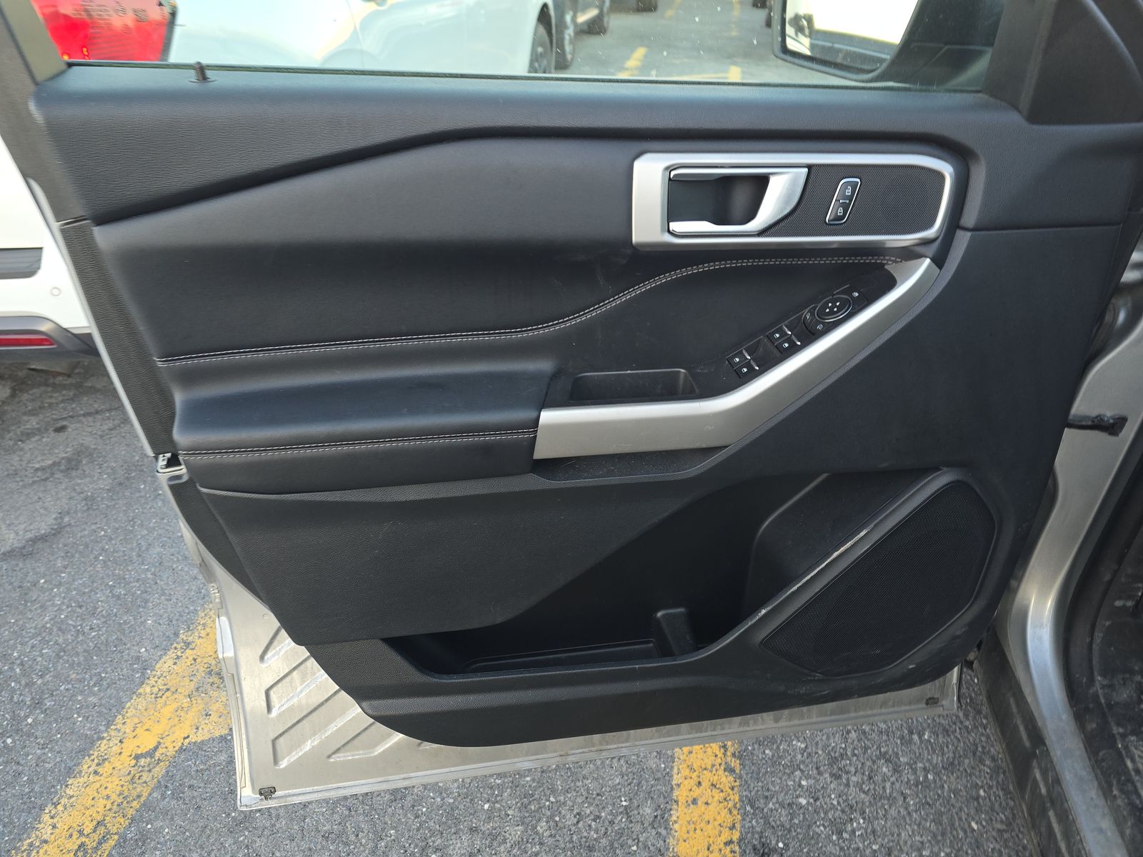 2023 Ford Explorer XLT AWD