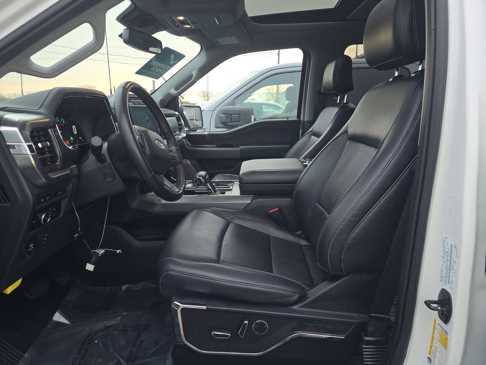 2023 Ford F-150 Lariat AWD