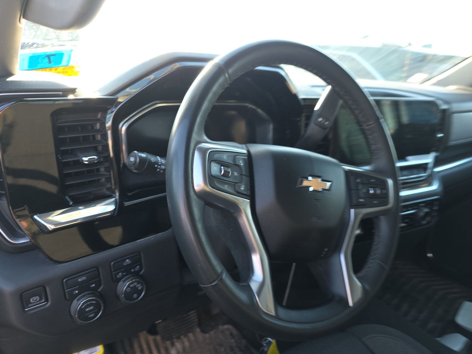 2023 Chevrolet Silverado 1500 LT AWD