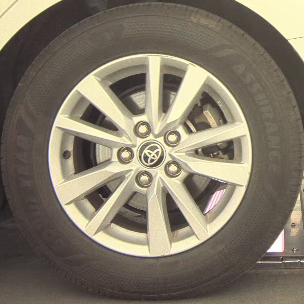 2025 Toyota Camry LE FWD