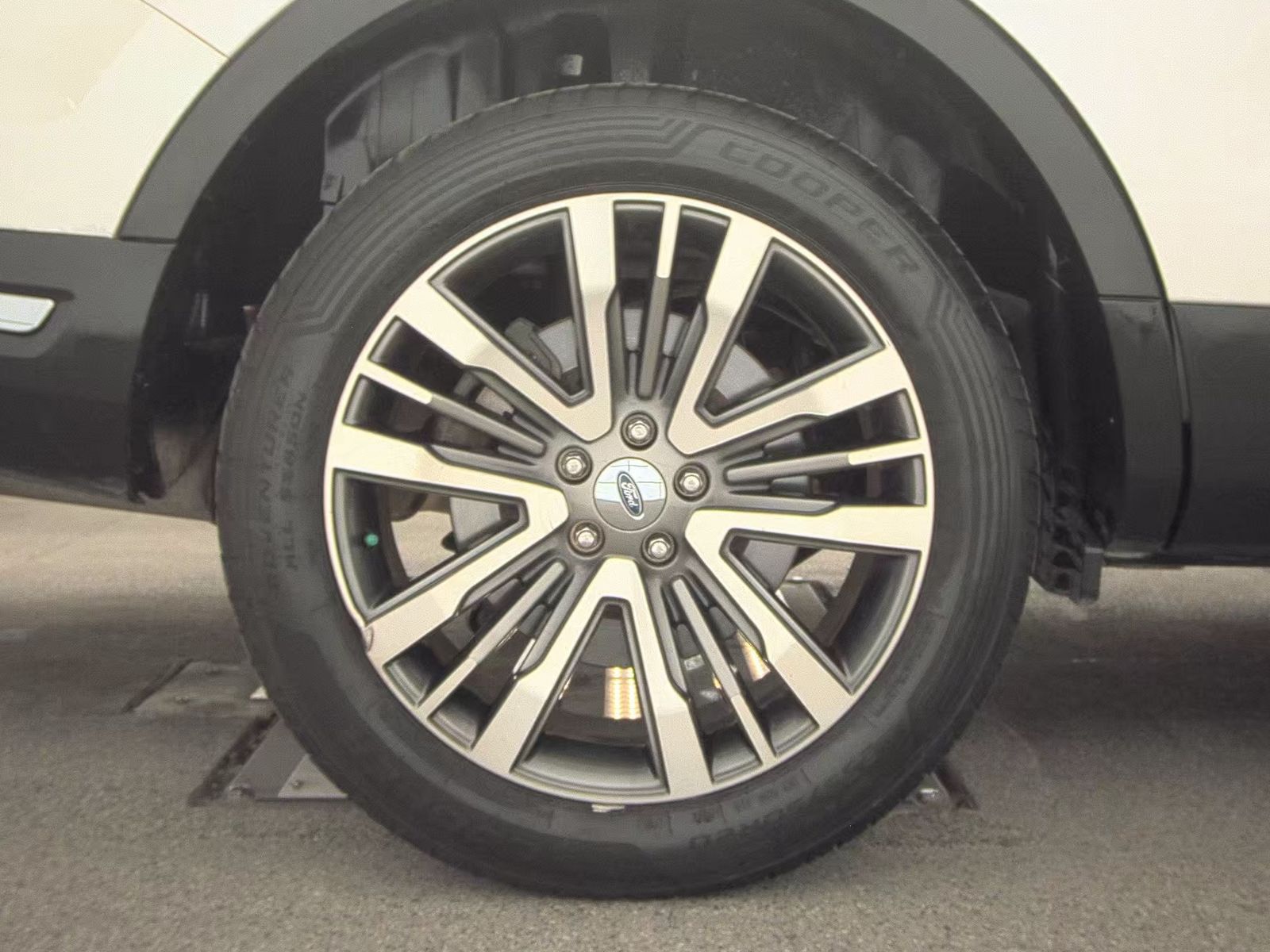 2019 Ford Explorer Platinum AWD