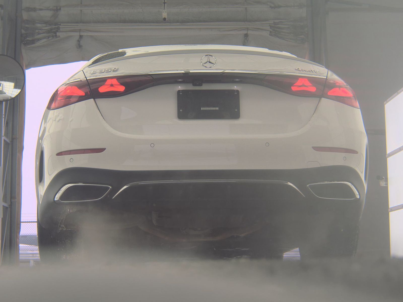 MERCEDES-BENZ E-CLASS - 8