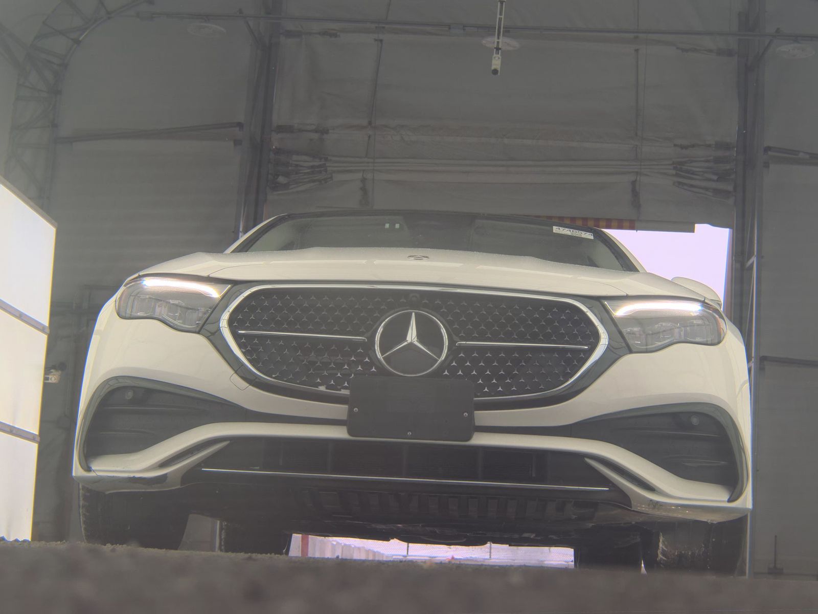 MERCEDES-BENZ E-CLASS - 4