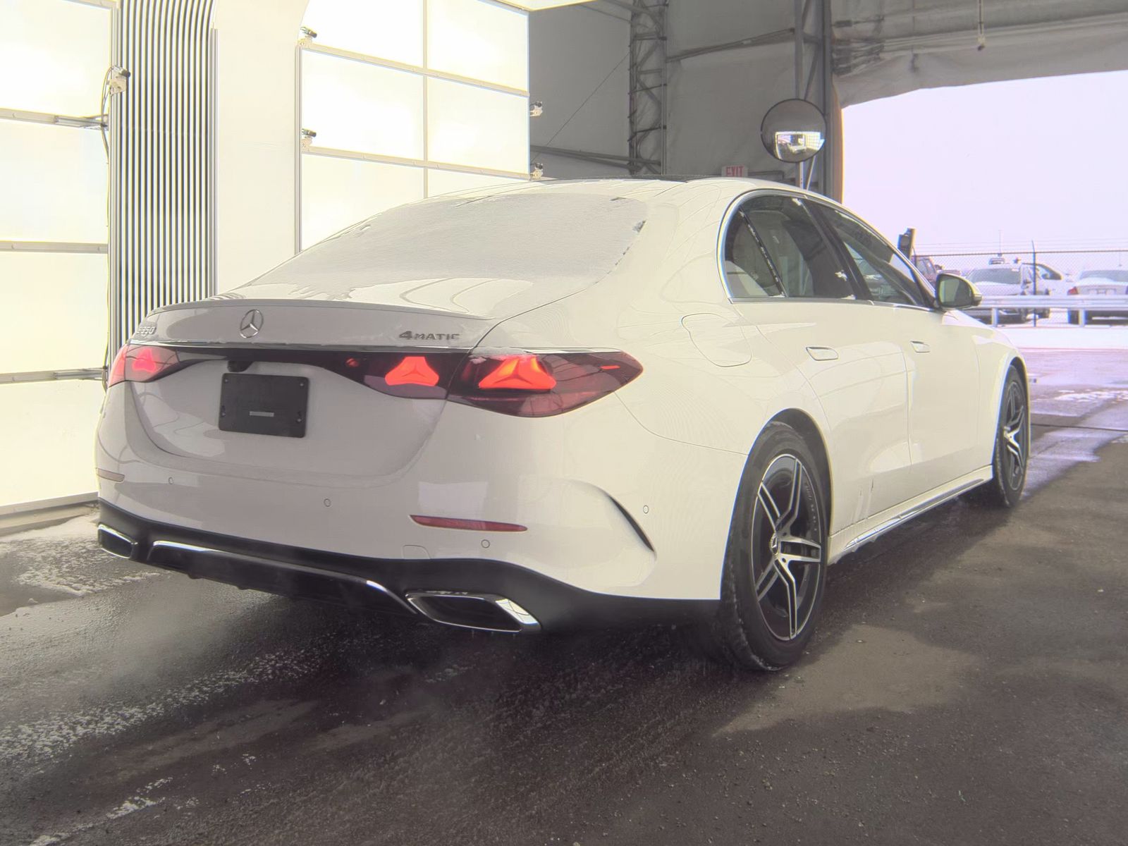 MERCEDES-BENZ E-CLASS - 6