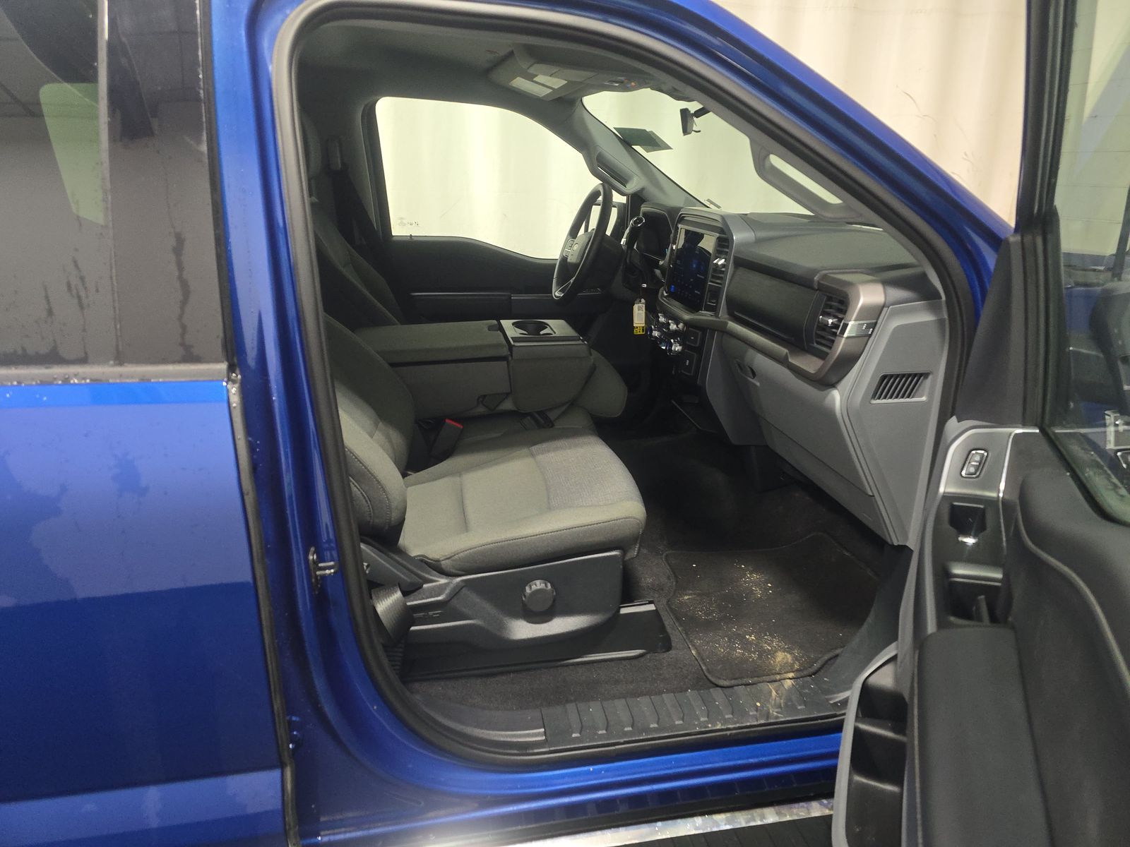 2025 Ford F-150 XLT AWD