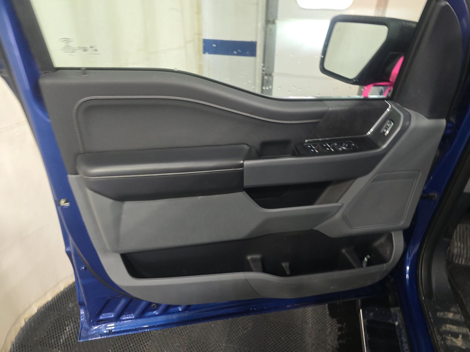 2025 Ford F-150 XLT AWD