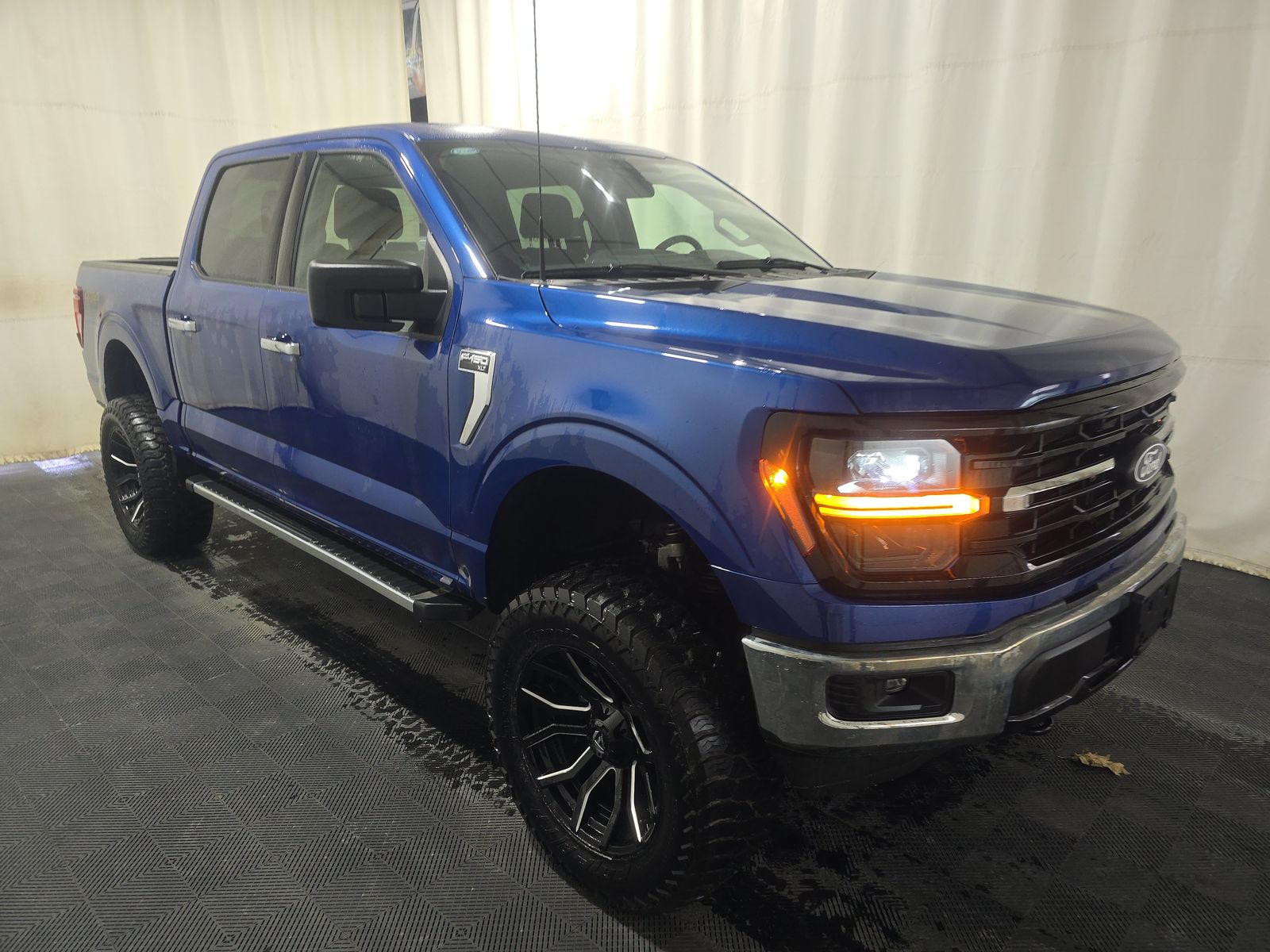 2025 Ford F-150 XLT AWD