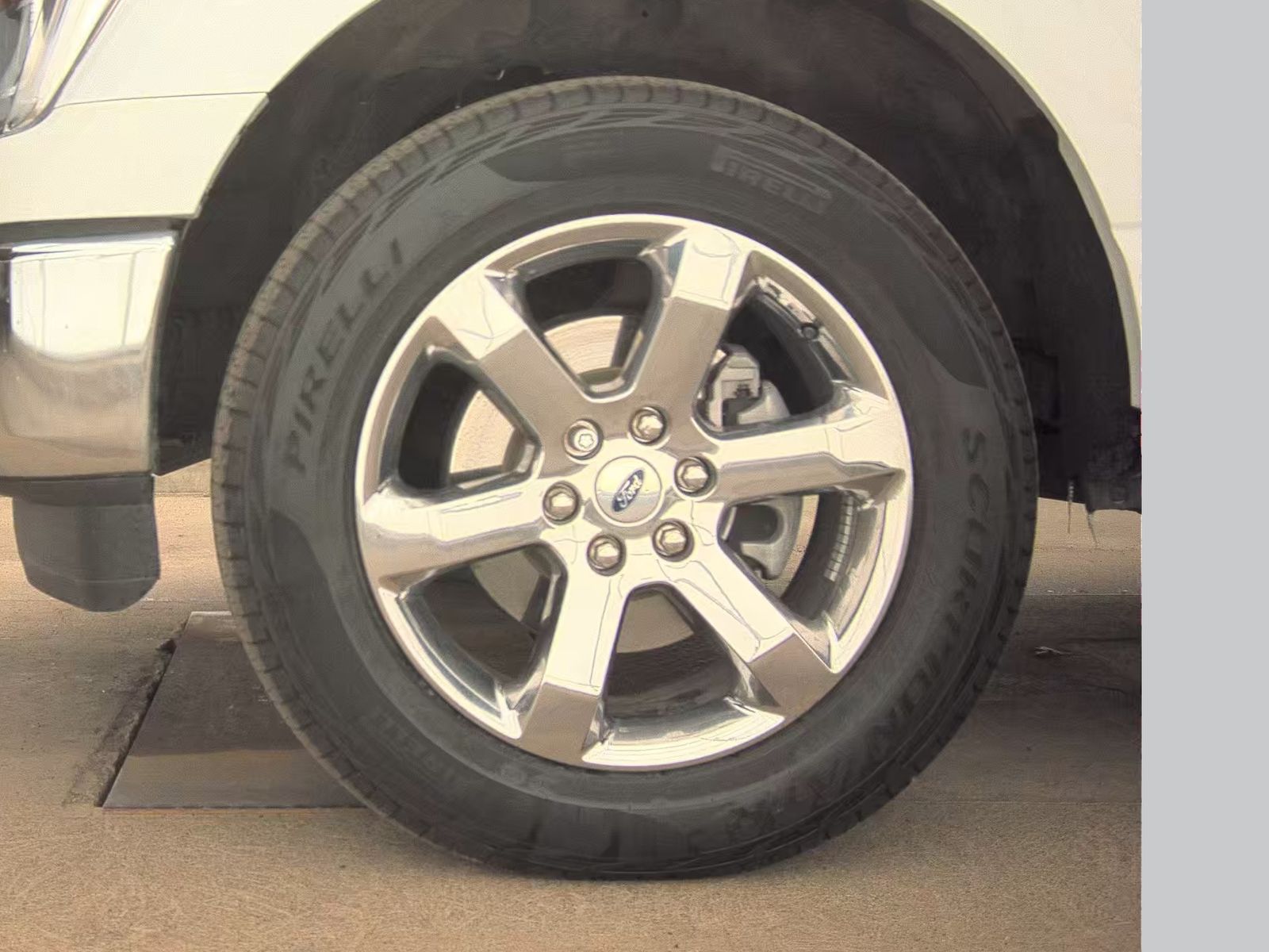 2023 Ford F-150 Lariat AWD