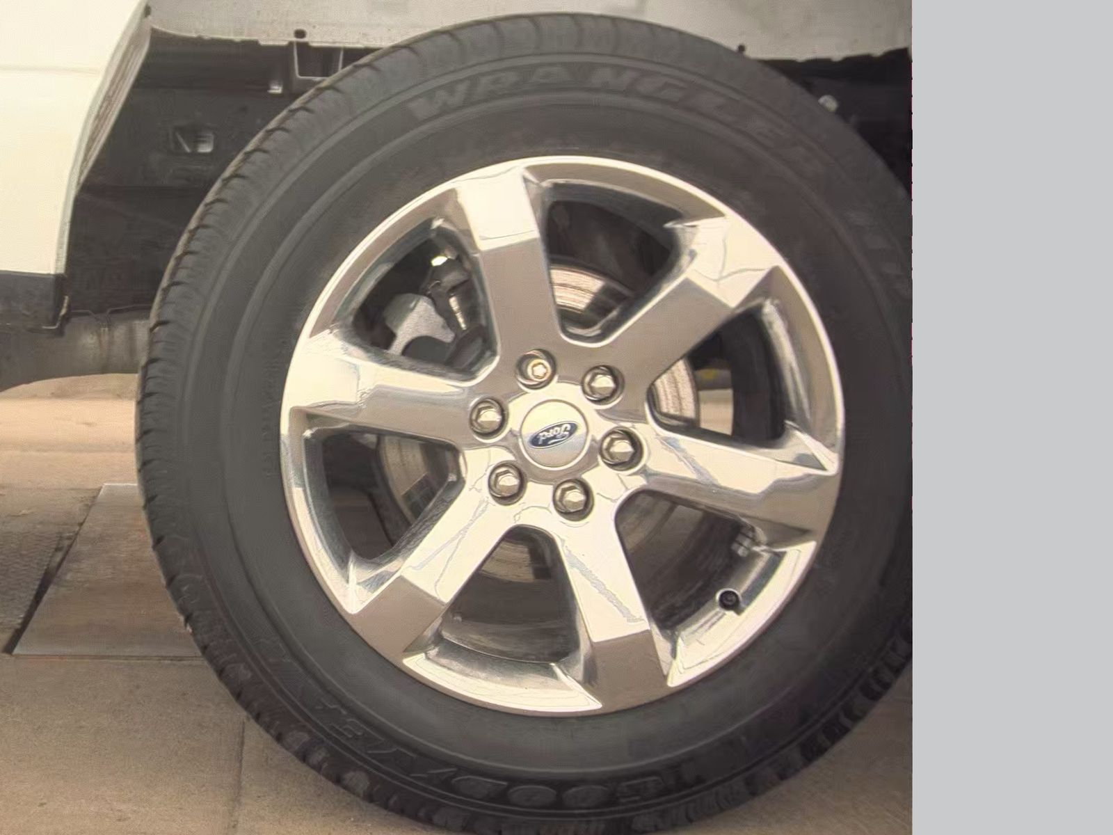 2023 Ford F-150 Lariat AWD