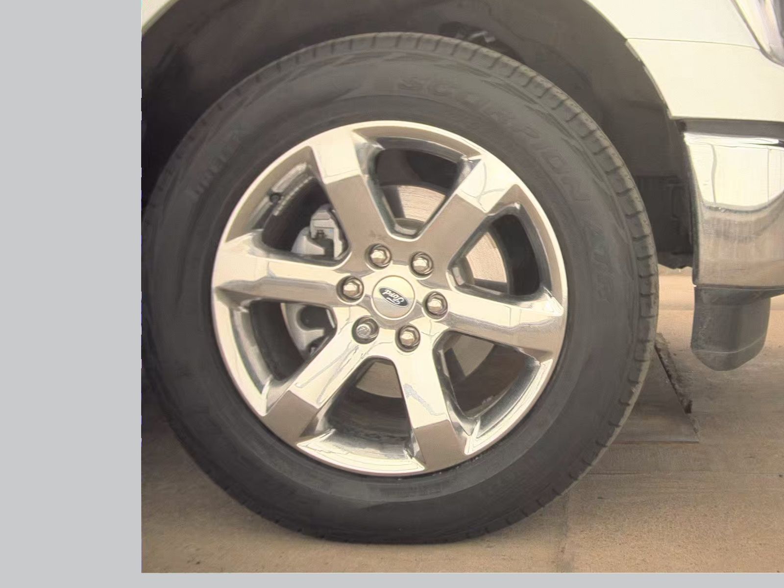 2023 Ford F-150 Lariat AWD