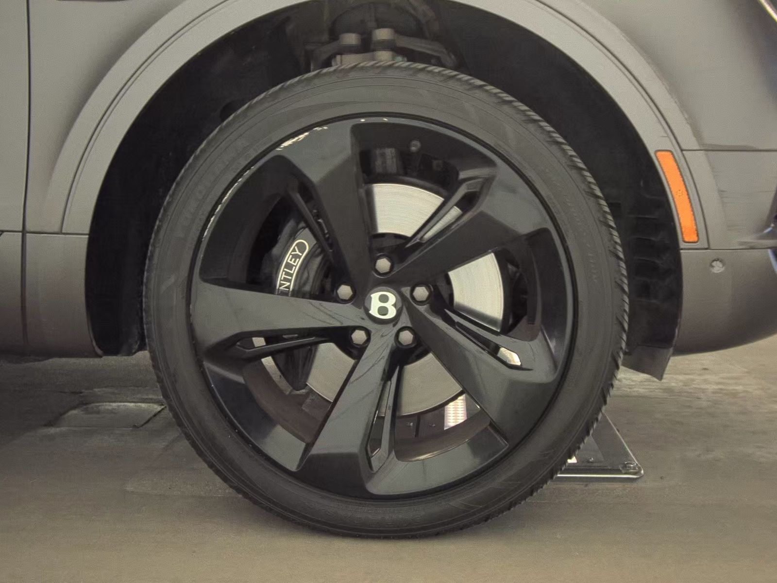 2019 Bentley Bentayga V8 AWD