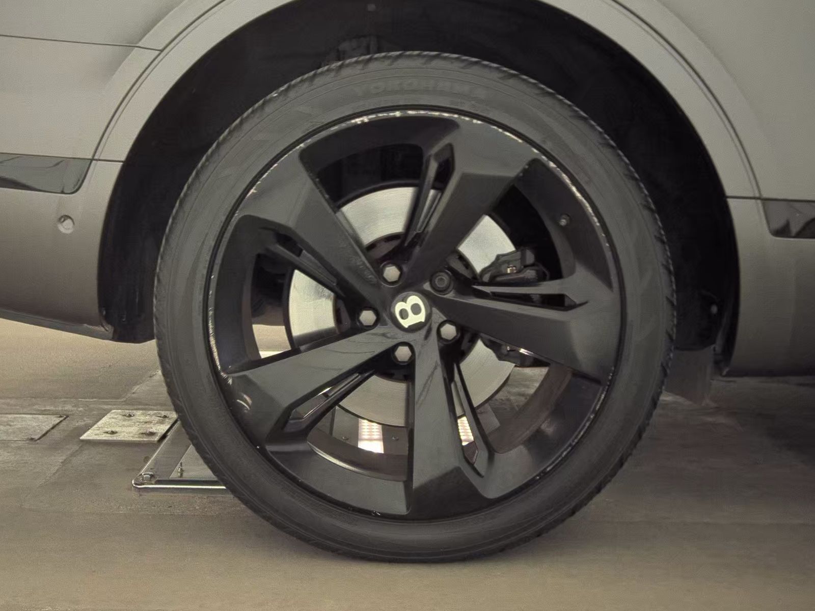 2019 Bentley Bentayga V8 AWD