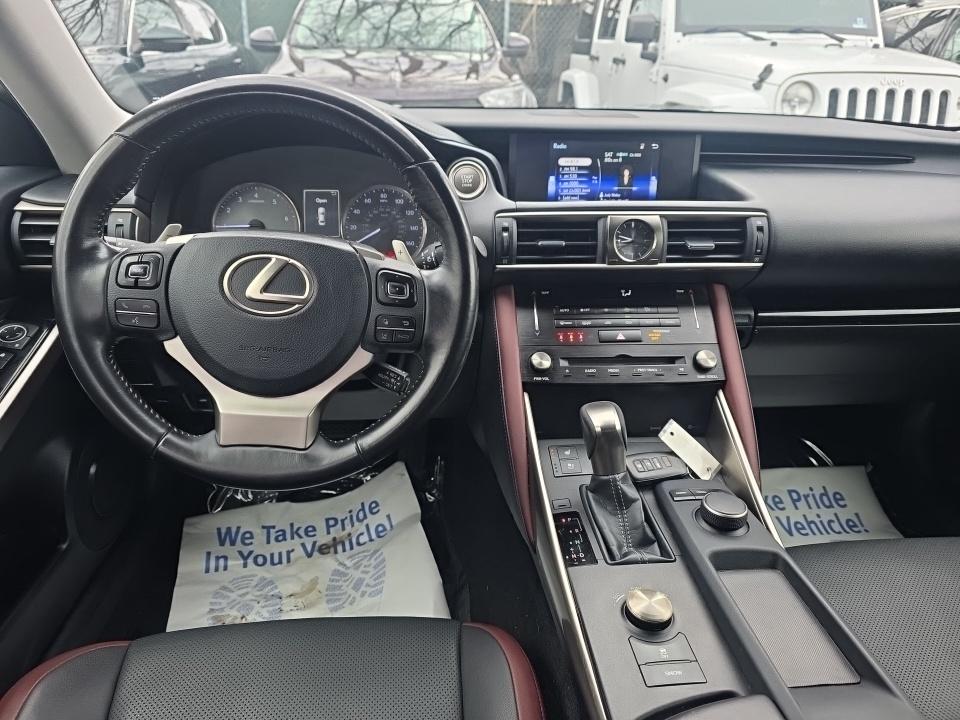 2018 Lexus IS IS 300 RWD