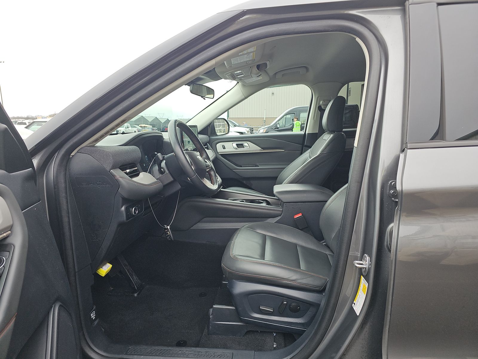 2025 Ford Explorer Active AWD