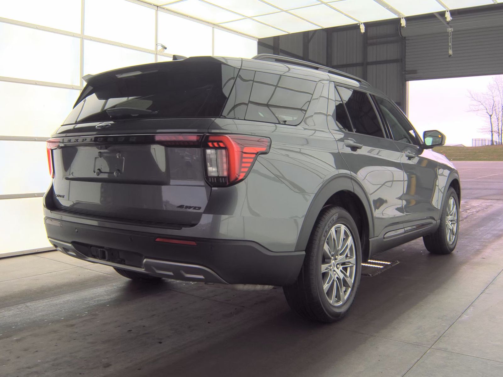 2025 Ford Explorer Active AWD