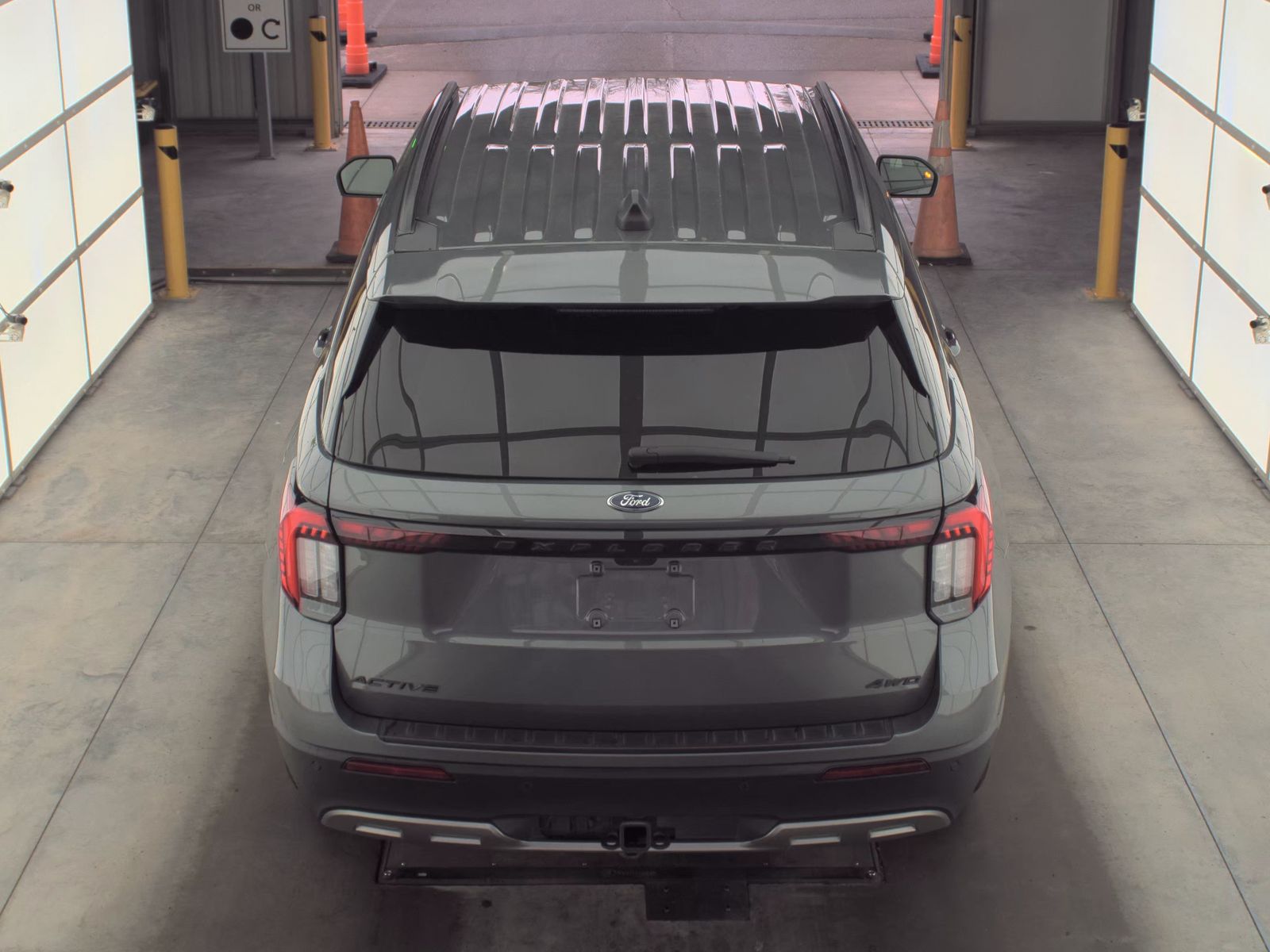 2025 Ford Explorer Active AWD