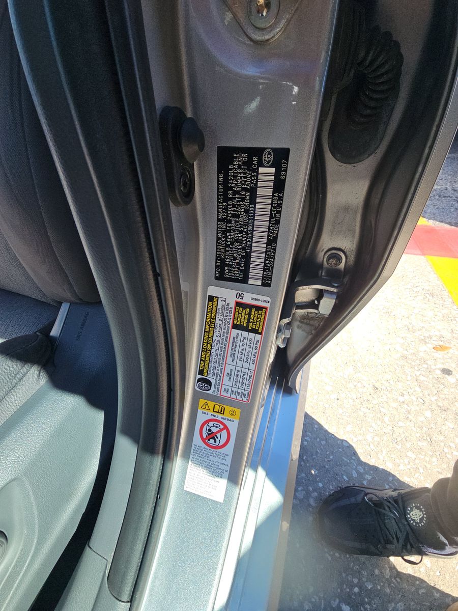 2019 Toyota Camry Hybrid LE FWD